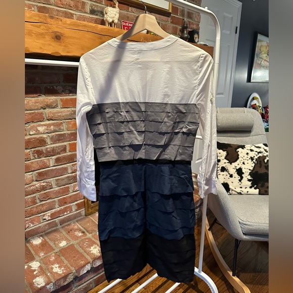 Beautiful BCBG dress - Picture 2 of 4